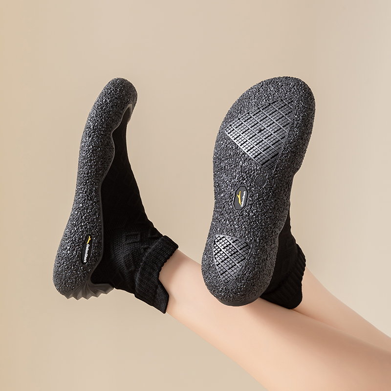 GallonShark Lightweight Barefo - Pilates And Yoga Studio recensione e prezzo
