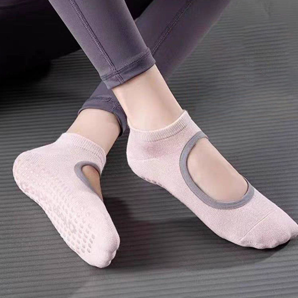 Non-Slip Yoga Socks for Women  - Pilates With Yoga recensione e prezzo